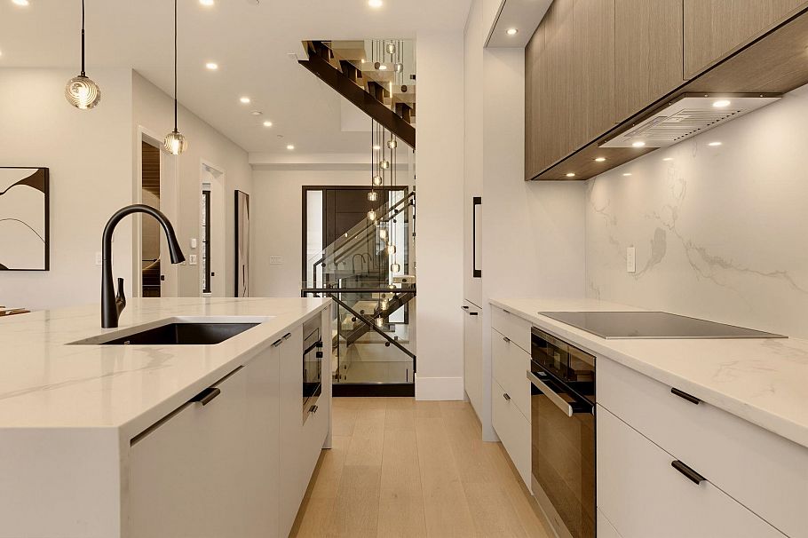 2118 W 21st Avenue Vancouver, BC - 12