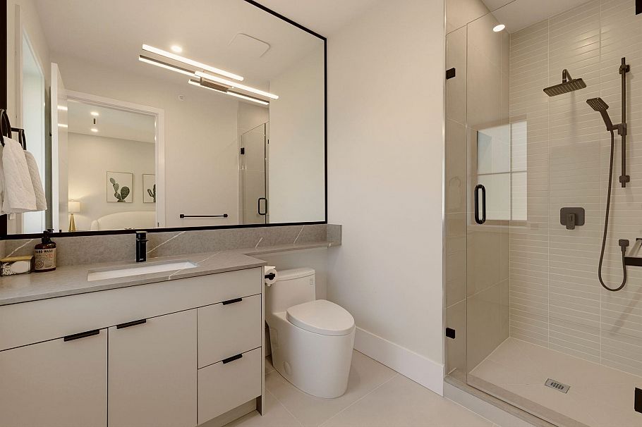2118 W 21st Avenue Vancouver, BC - 24