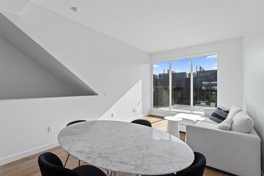234 602 E 2nd Street North Vancouver, BC - 11