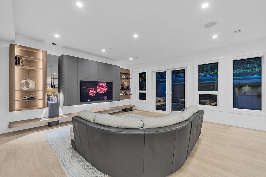 4324 Glencanyon Drive North Vancouver, BC - 12