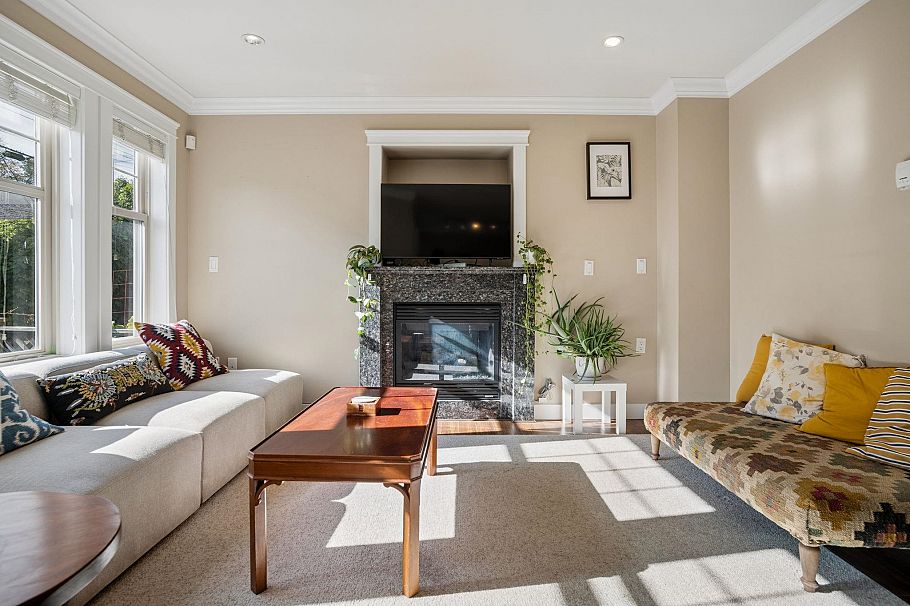 768 E 11th Avenue Vancouver, BC - 4