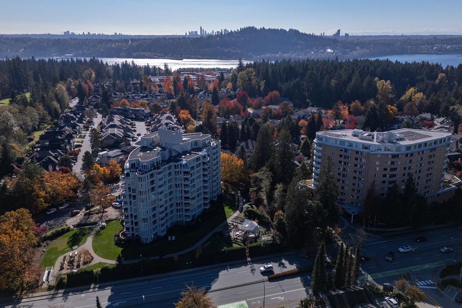 903 995 Roche Point Drive North Vancouver, BC - 34