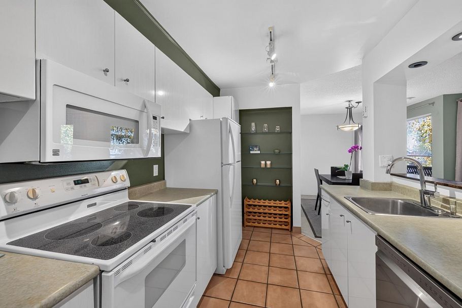 203 1080 Broughton Street Vancouver, BC - 10