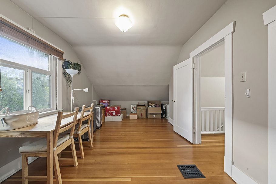3588 W King Edward Avenue Vancouver, BC - 19