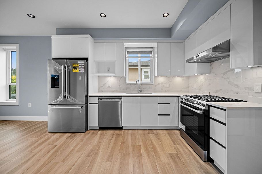 2 2557 W King Edward Avenue Vancouver, BC - 3