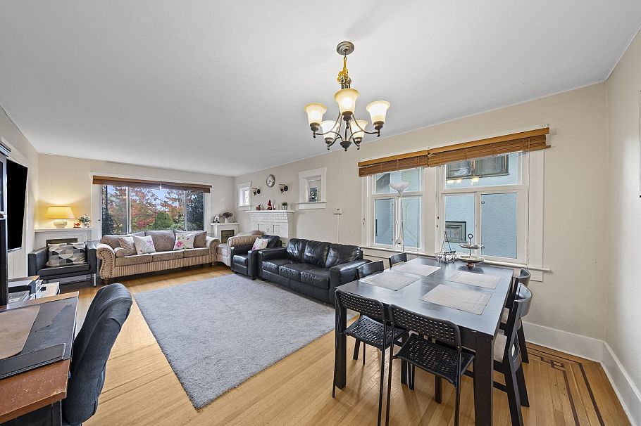 3588 W King Edward Avenue Vancouver, BC - 3