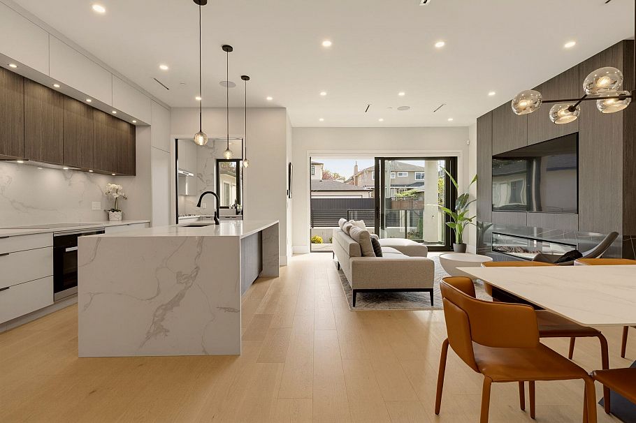 2118 W 21st Avenue Vancouver, BC - 9