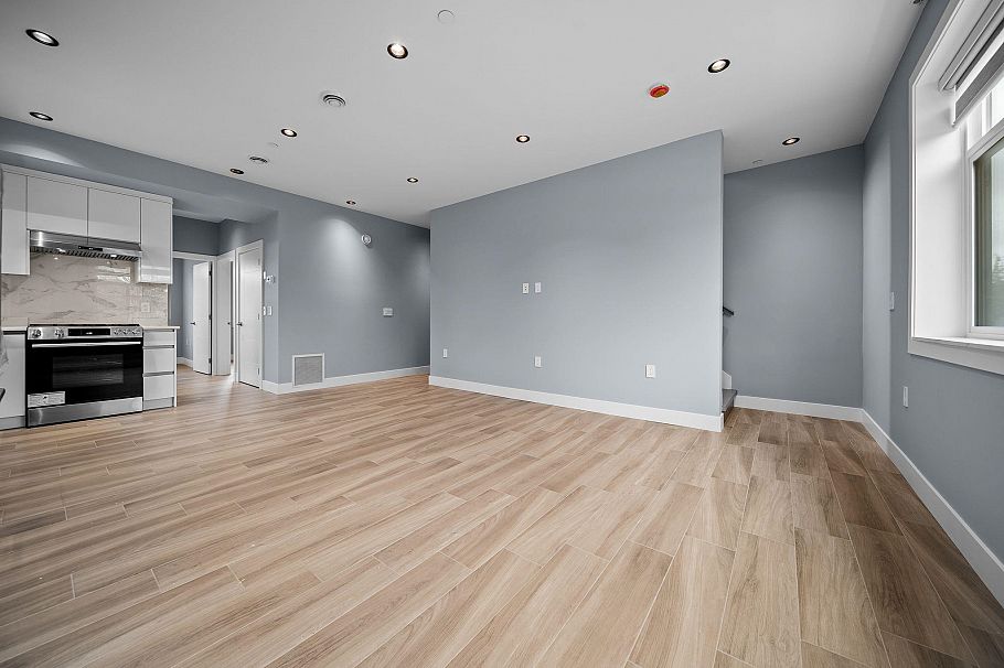2 2557 W King Edward Avenue Vancouver, BC - 6