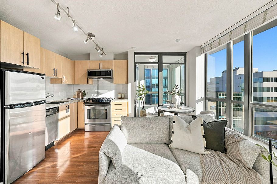709 1068 W Broadway Vancouver, BC - 12