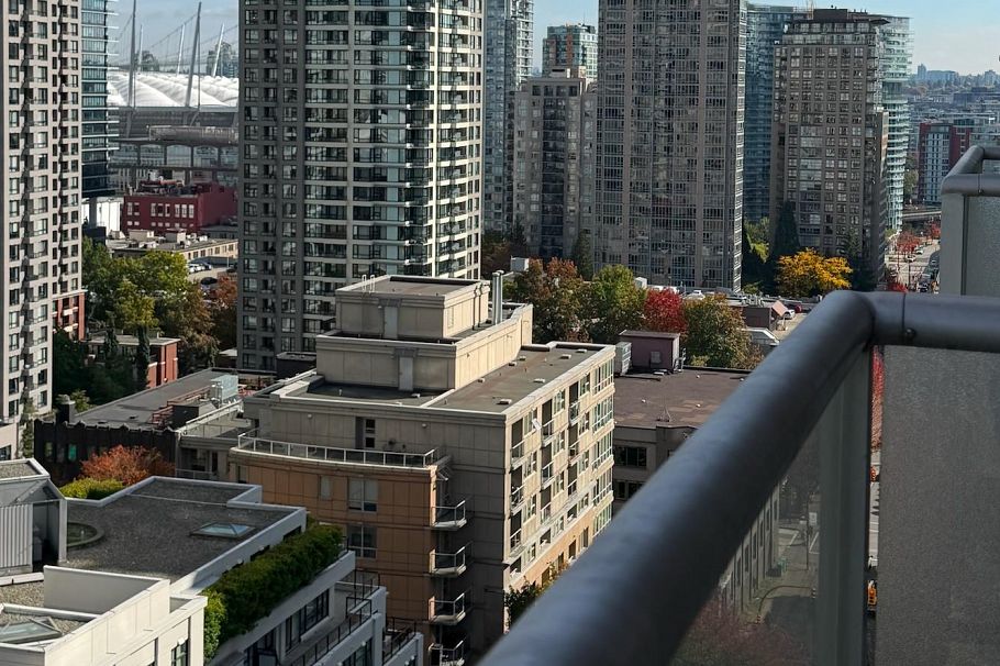 1702 1001 Richards Street Vancouver, BC - 14