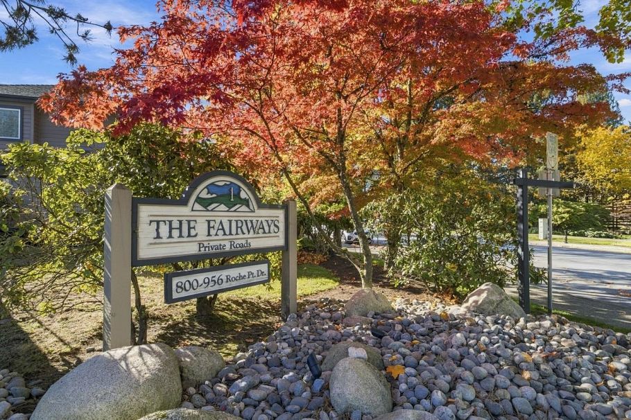 806 Roche Point Drive North Vancouver, BC - 2