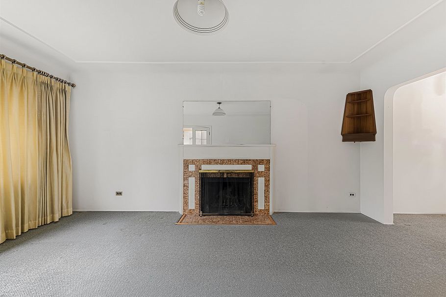 3039 W 20th Avenue Vancouver, BC - 5