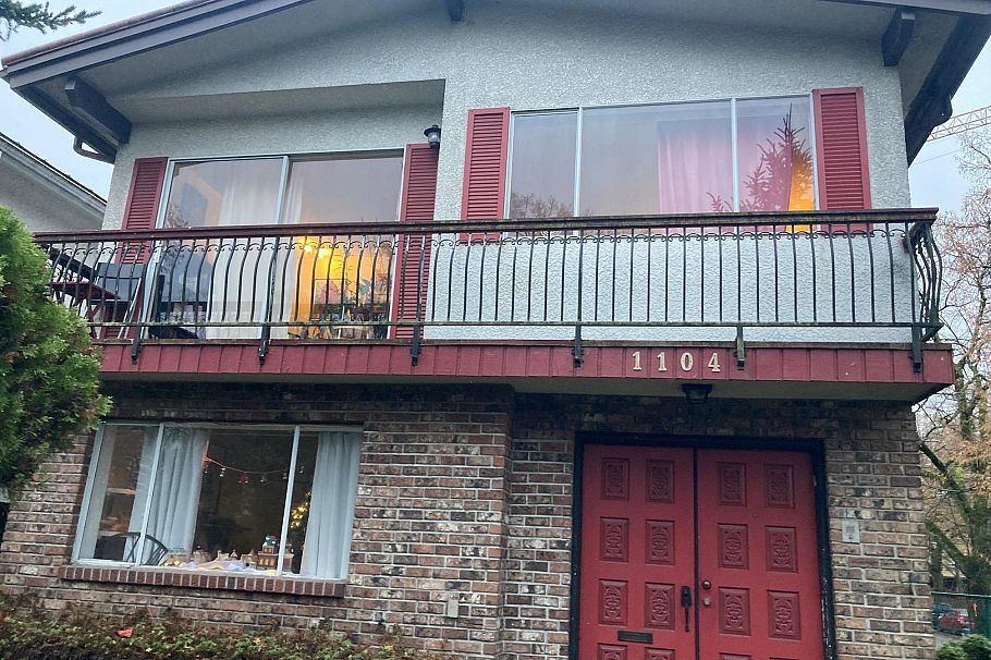 1104 E 18th Avenue Vancouver, BC - 1