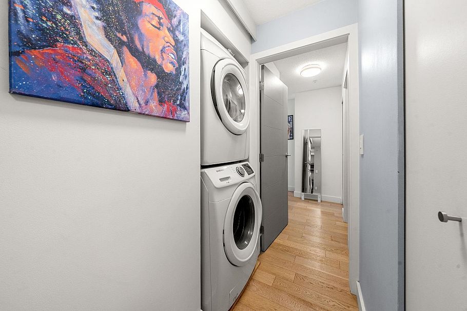 404 124 W 3rd Street North Vancouver, BC - 16