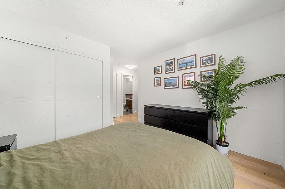 404 124 W 3rd Street North Vancouver, BC - 30