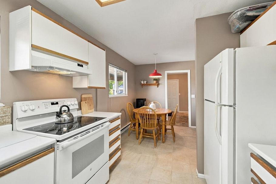 806 Roche Point Drive North Vancouver, BC - 20