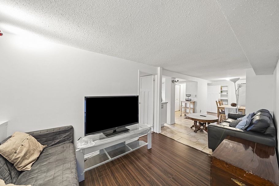 3588 W King Edward Avenue Vancouver, BC - 23