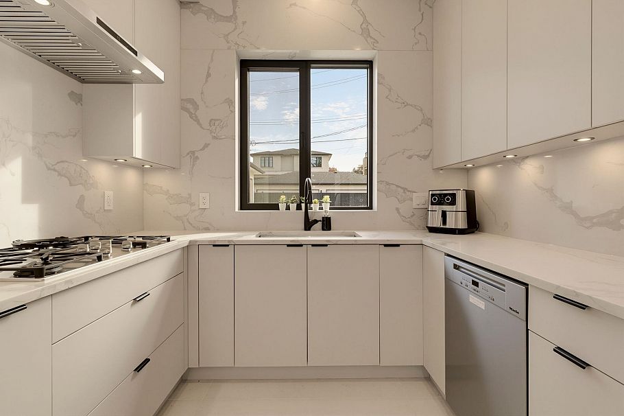 2118 W 21st Avenue Vancouver, BC - 11