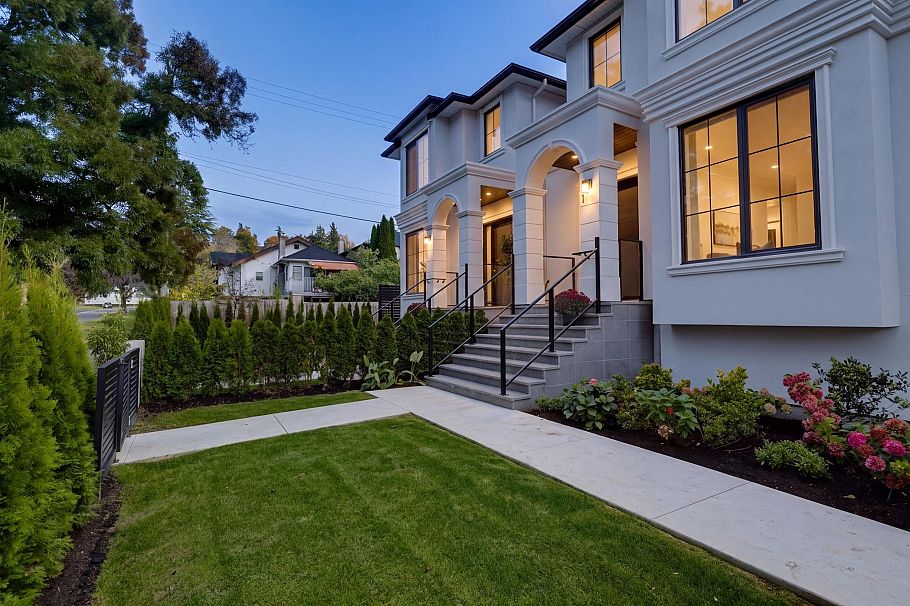 2118 W 21st Avenue Vancouver, BC - 35