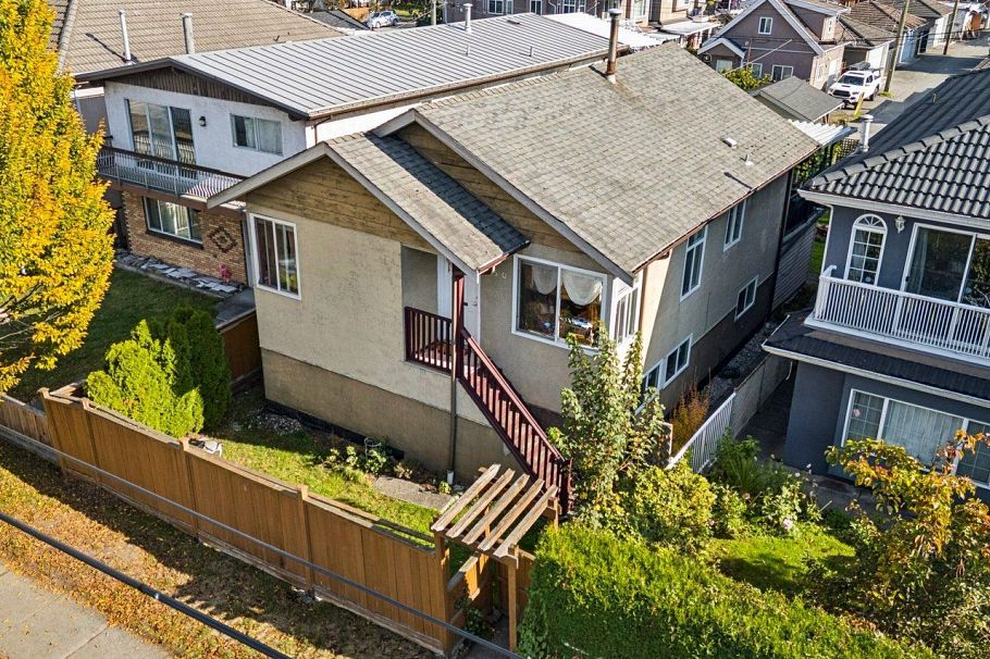 850 Nanaimo Street Vancouver, BC - 2