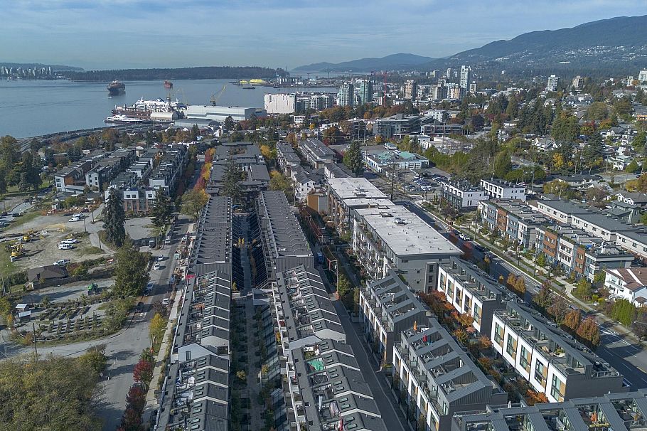 234 602 E 2nd Street North Vancouver, BC - 30
