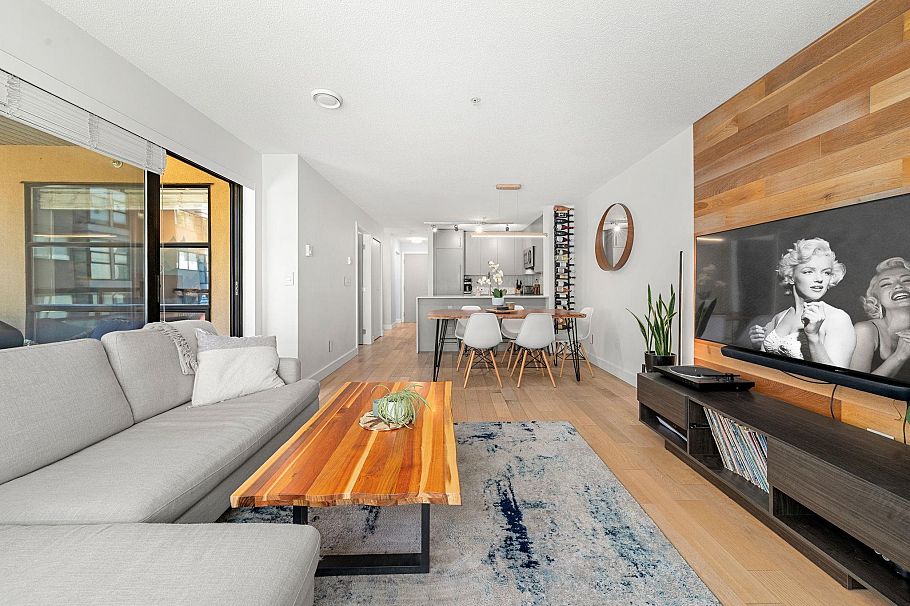 404 124 W 3rd Street North Vancouver, BC - 15