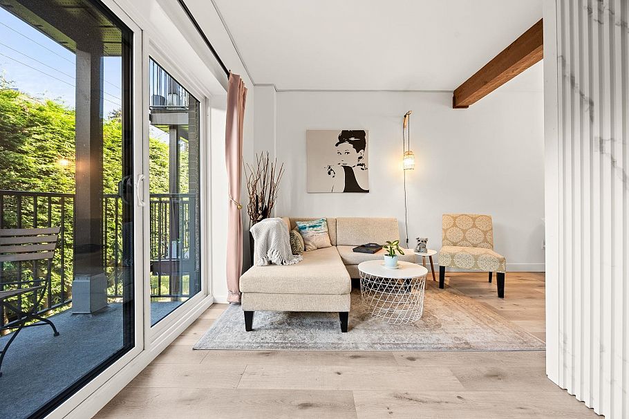 207 1655 Nelson Street Vancouver, BC - 1