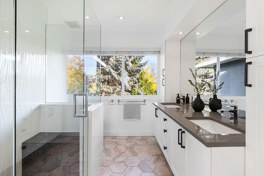 1417 Jones Avenue North Vancouver, BC - 15