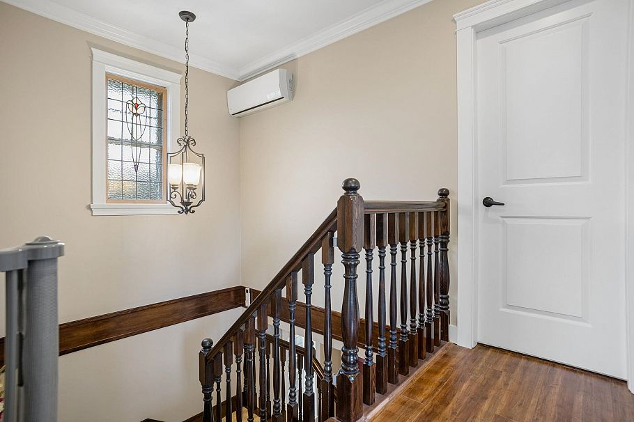 768 E 11th Avenue Vancouver, BC - 21