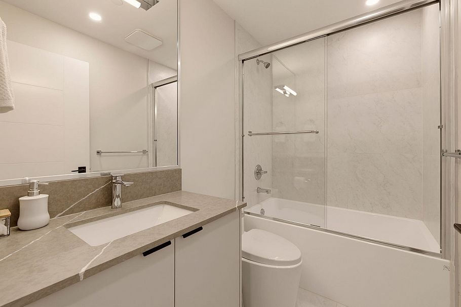 2118 W 21st Avenue Vancouver, BC - 30