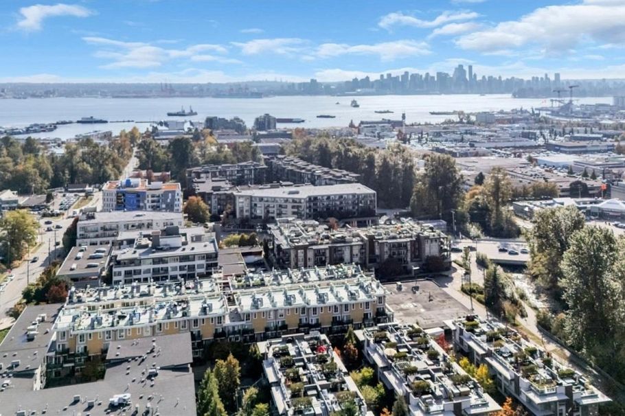 64 728 W 14th Street North Vancouver, BC - 31