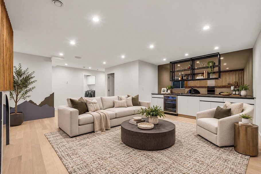 4324 Glencanyon Drive North Vancouver, BC - 26