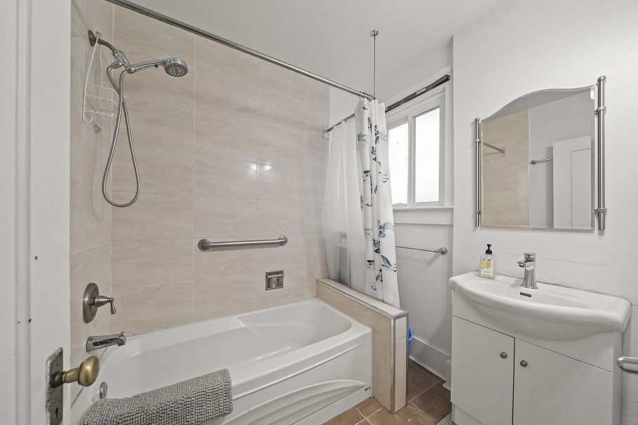 3588 W King Edward Avenue Vancouver, BC - 13