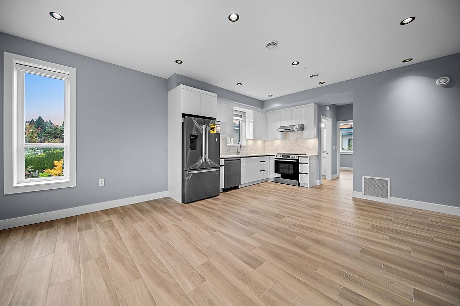 2 2557 W King Edward Avenue Vancouver, BC - 7