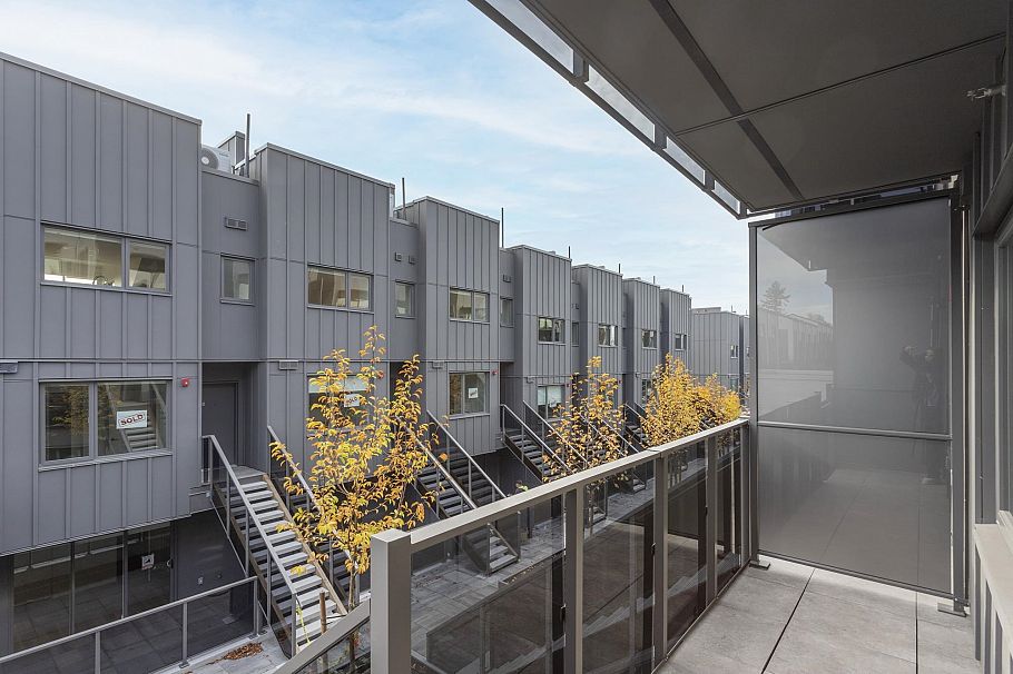 235 602 E 2nd Street North Vancouver, BC - 33