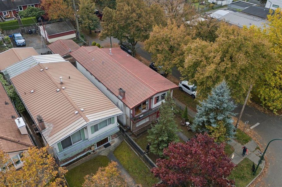 1104 E 18th Avenue Vancouver, BC - 24