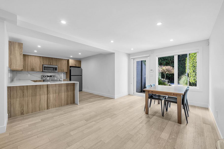 4324 Glencanyon Drive North Vancouver, BC - 24