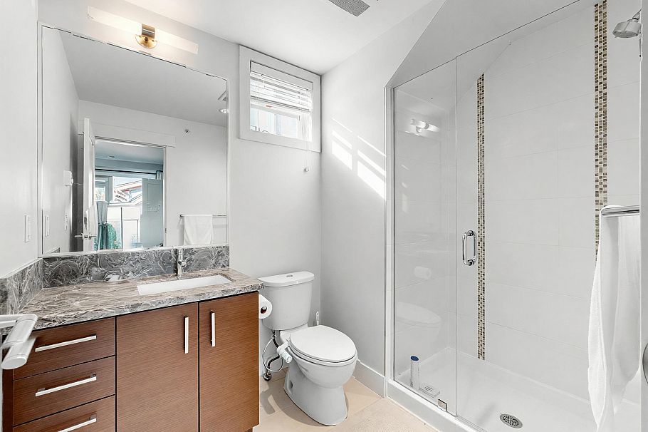 5978 Oak Street Vancouver, BC - 16