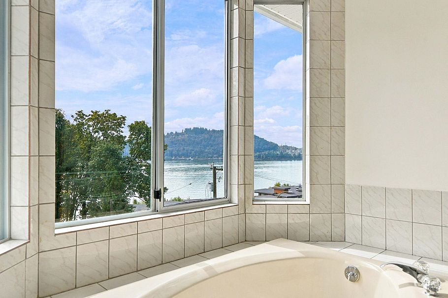 3950 Sparrow Lane North Vancouver, BC - 22