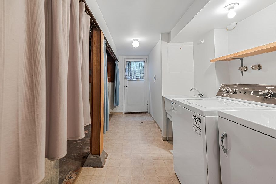 3039 W 20th Avenue Vancouver, BC - 33