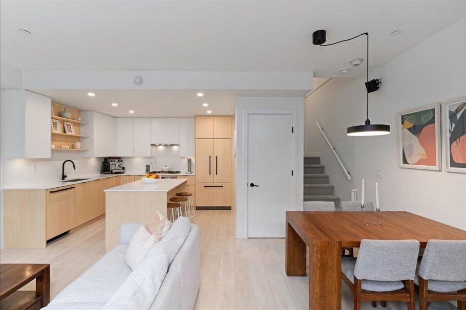 218 2045 Heritage Park Lane North Vancouver, BC - 2