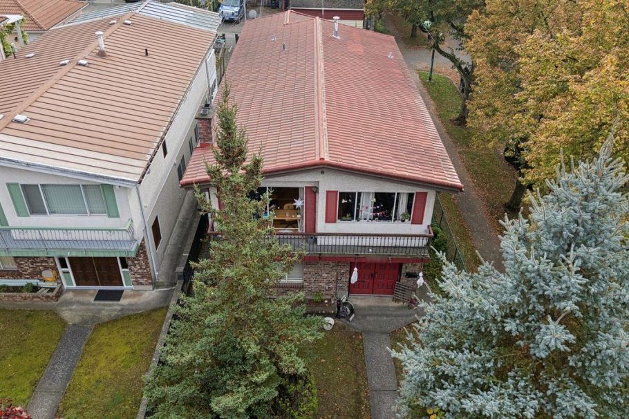 1104 E 18th Avenue Vancouver, BC - 20
