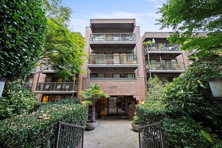 207 1655 Nelson Street Vancouver, BC - 3
