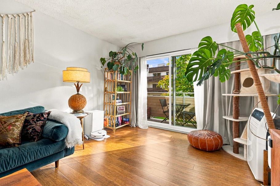 319 750 E 7th Avenue Vancouver, BC - 2