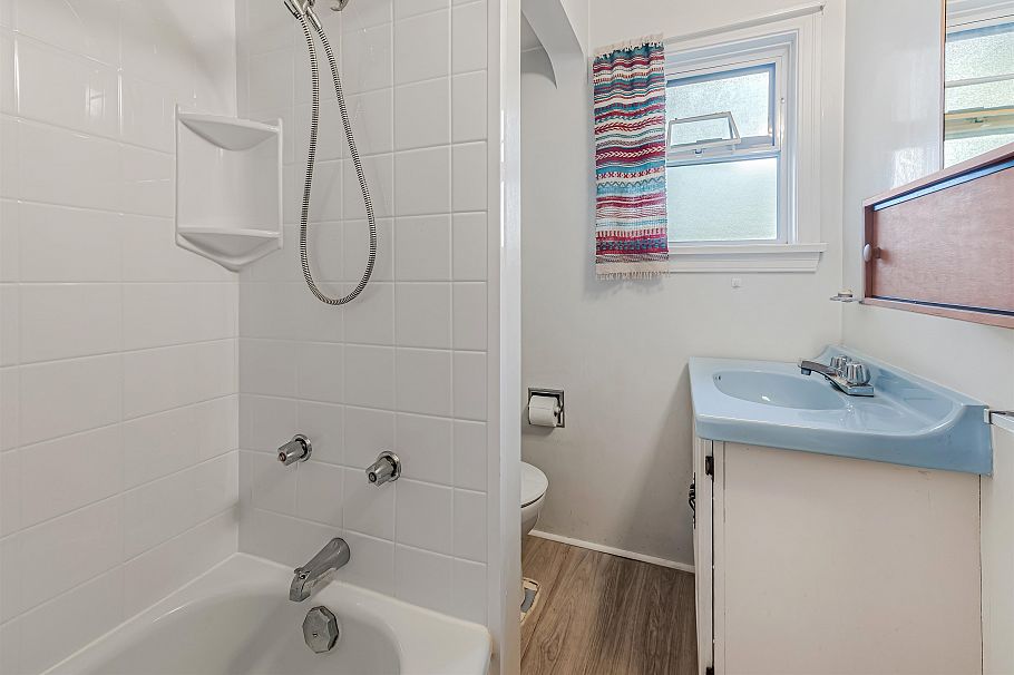 3039 W 20th Avenue Vancouver, BC - 20
