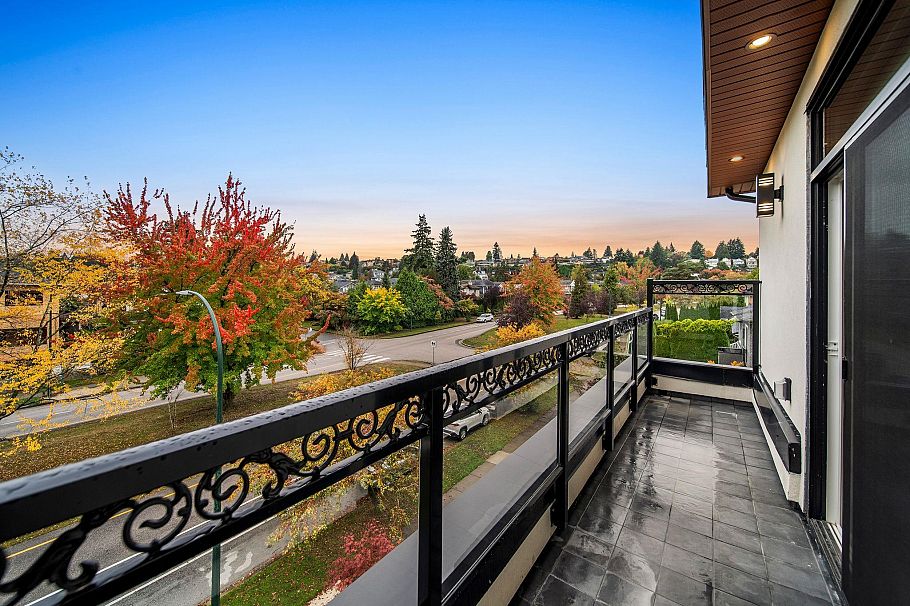 2 2557 W King Edward Avenue Vancouver, BC - 17
