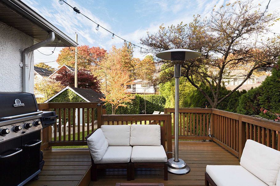 455 W 22nd Avenue Vancouver, BC - 23