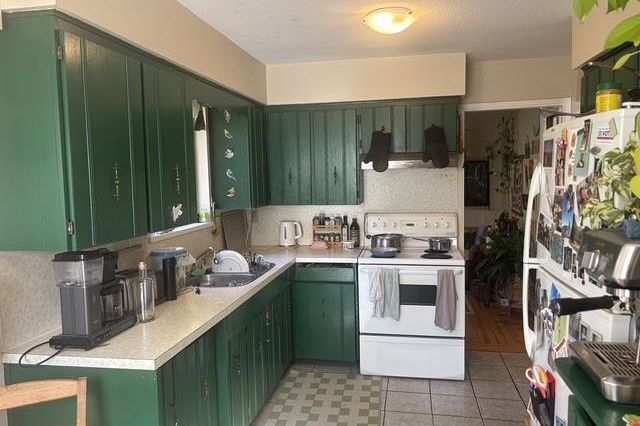 1104 E 18th Avenue Vancouver, BC - 3