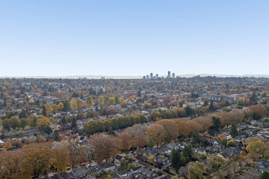 1104 E 18th Avenue Vancouver, BC - 32