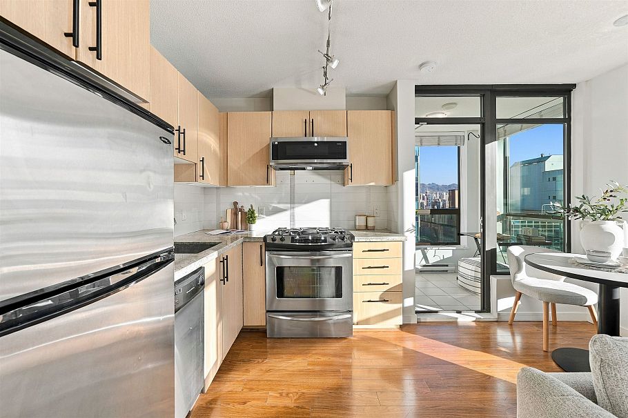 709 1068 W Broadway Vancouver, BC - 13